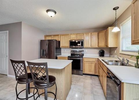 235 England, O'fallon, MO 63366 photo 16