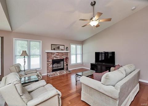235 England, O'fallon, MO 63366 photo 8