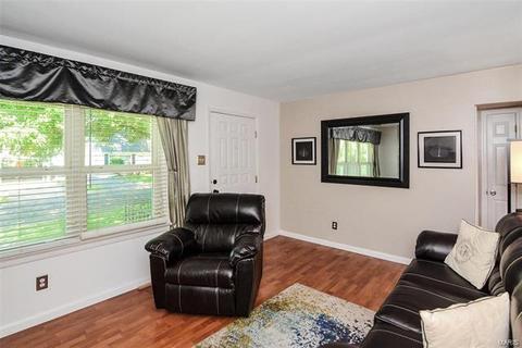 420 Rosedale Ter, Ballwin, MO 63021 photo 7