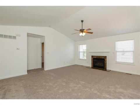 983 Tilestone, O'fallon, MO 63366 photo 3