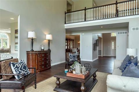725 Hillenkamp Dr, Weldon Spring, MO 63304 photo 7