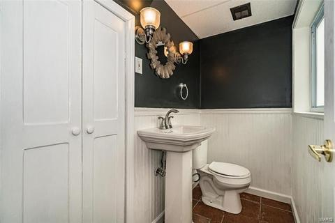 805 Rockhurst Dr, Manchester, MO 63021 photo 17