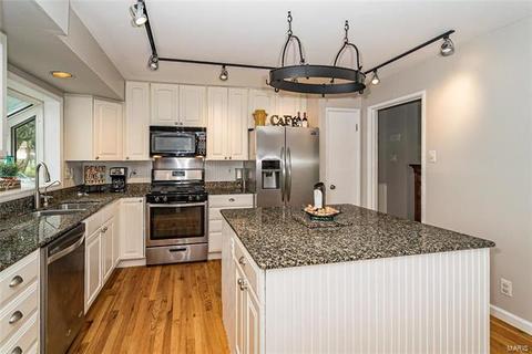 805 Rockhurst Dr, Manchester, MO 63021 photo 7