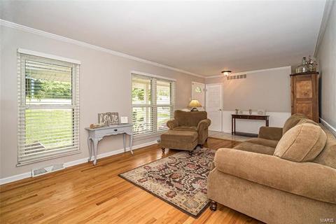 805 Rockhurst Dr, Manchester, MO 63021 photo 4