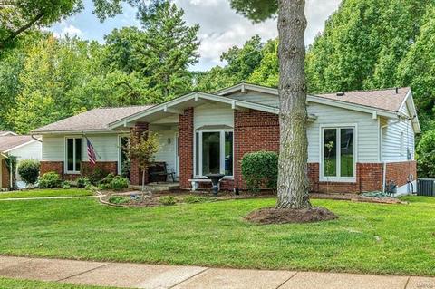 317 Wildforest Dr, Ballwin, MO 63011 photo 1