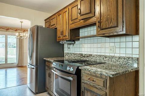 317 Wildforest Dr, Ballwin, MO 63011 photo 7