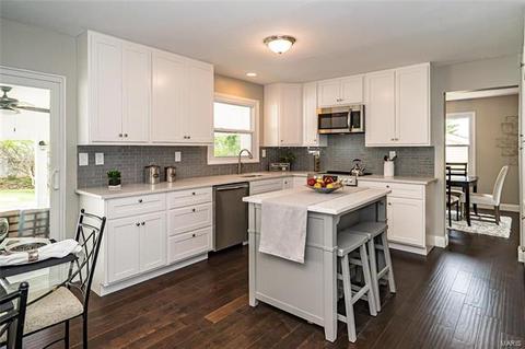 820 Windmill Dr, Ballwin, MO 63011 photo 9