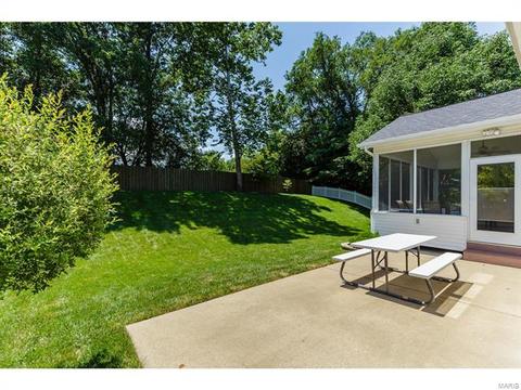 253 E Governor Pl, Saint Charles, MO 63301 photo 19