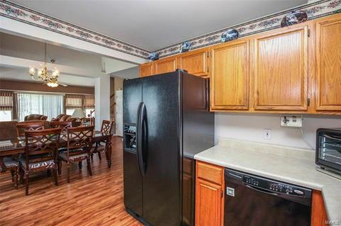 5087 Danielle Dr, Saint Charles, MO 63304 photo 7