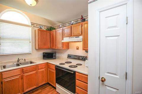 5087 Danielle Dr, Saint Charles, MO 63304 photo 8