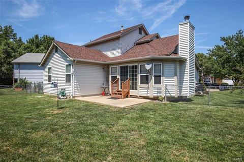 5087 Danielle Dr, Saint Charles, MO 63304 photo 3