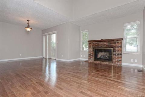1009 Pocono, Ballwin, MO 63021 photo 3