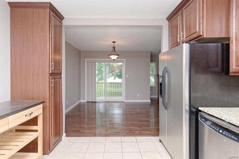 1009 Pocono, Ballwin, MO 63021 photo 8