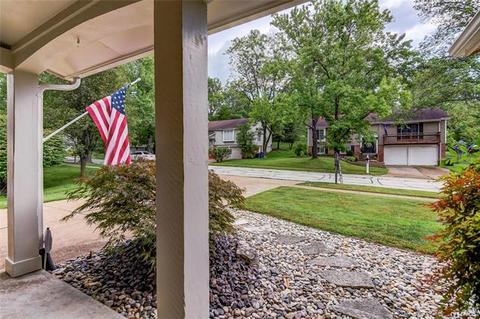 449 Maymont Dr, Ballwin, MO 63011 photo 5
