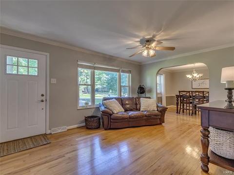 915 Salem Way, Ellisville, MO 63021 photo 2