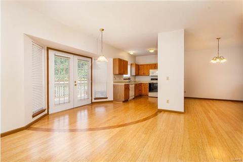 1036 Oak Glen Cir, Ballwin, MO 63021 photo 11
