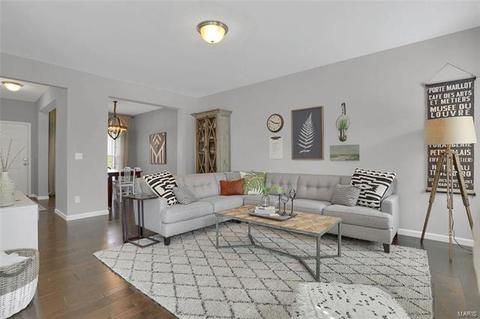 607 Falling Brook Dr, O'fallon, MO 63366 photo 4