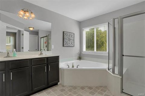 607 Falling Brook Dr, O'fallon, MO 63366 photo 15