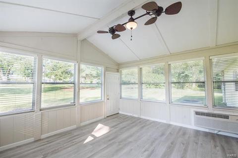 115 Sunnyside Ct, Ballwin, MO 63021 photo 9