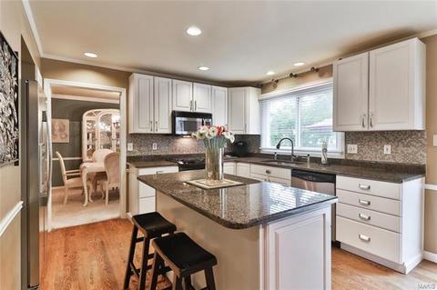 625 Waterford Ridge Ct, Ballwin, MO 63021 photo 16