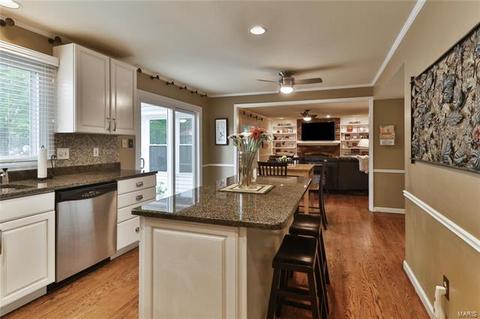 625 Waterford Ridge Ct, Ballwin, MO 63021 photo 15