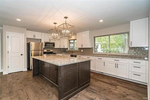 351 Messina Dr, Ballwin, MO 63021 photo 13
