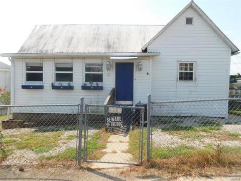 111 E 2nd St, Mountain View, MO 65548 photo 1