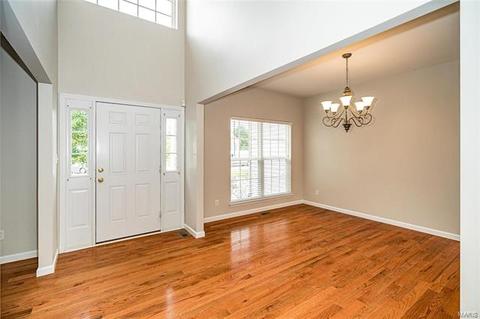 1204 Arbor Trails Ct, Ballwin, MO 63021 photo 4