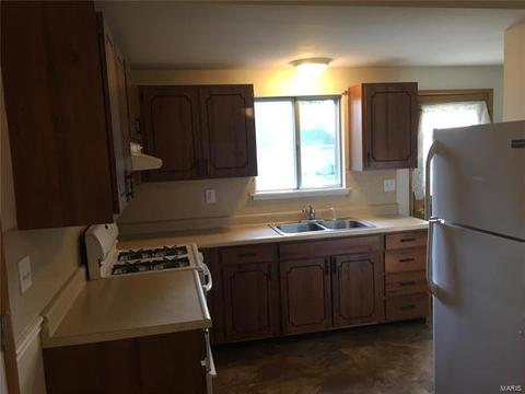 910 Jacobs, O'fallon, MO 63366 photo 8