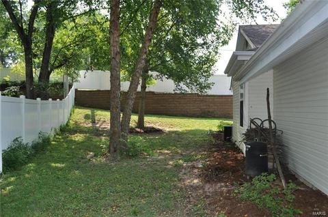 210 Hollyberry Ct, Ballwin, MO 63021 photo 22