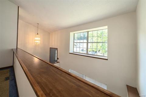 569 Woodlyn Crossing Cir, Ballwin, MO 63021 photo 7