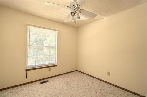 569 Woodlyn Crossing Cir, Ballwin, MO 63021 photo 20