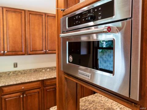 569 Woodlyn Crossing Cir, Ballwin, MO 63021 photo 16