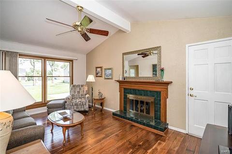 336 Greenbriar Ln, Ballwin, MO 63011 photo 9