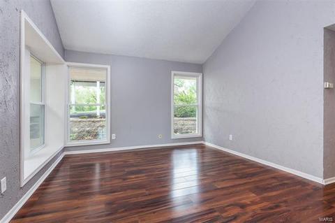 440 Country Downs, Ballwin, MO 63021 photo 5