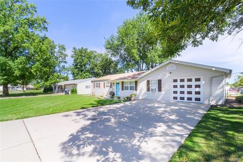 301 Briscoe Ave, O'fallon, MO 63366 photo 2