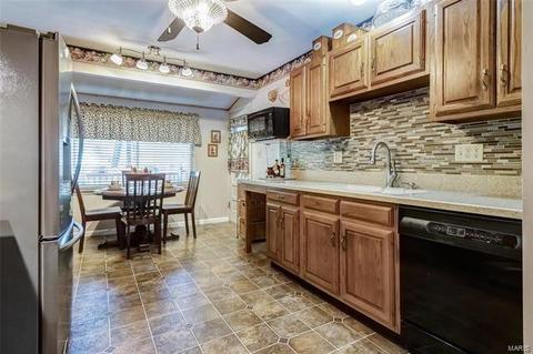 335 Bellezza Dr, Ballwin, MO 63021 photo 8