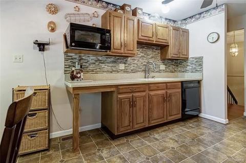 335 Bellezza Dr, Ballwin, MO 63021 photo 9