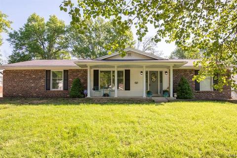 913 Dutch Mill Dr, Ballwin, MO 63011 photo 2