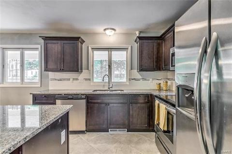 3455 Fee Fee, Bridgeton, MO 63044 photo 9