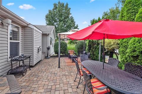 1253 Arbor Bluff Cir, Ballwin, MO 63021 photo 36