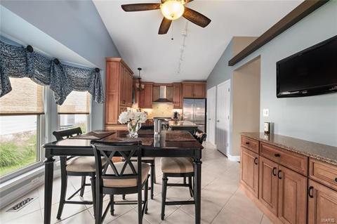 1253 Arbor Bluff Cir, Ballwin, MO 63021 photo 9