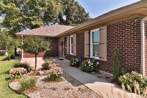 16 Nicolet Dr, Manchester, MO 63011 photo 2