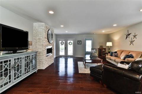 16 Nicolet Dr, Manchester, MO 63011 photo 8
