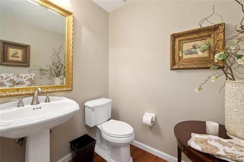 694 Charleston Oaks Dr, Ballwin, MO 63021 photo 12