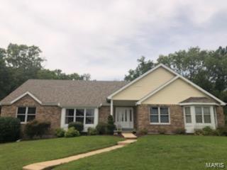 5292 Roanoke Dr, Weldon Spring, MO 63304 photo 2