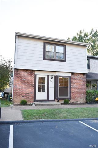 2373 Hiddengarden Ct, Ballwin, MO 63021 photo 2