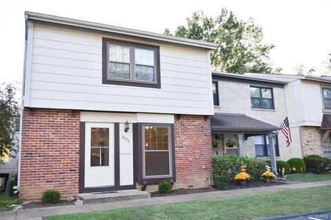 2373 Hiddengarden Ct, Ballwin, MO 63021 photo 1