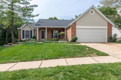 208 Cleta Ct, Ballwin, MO 63021 photo 1