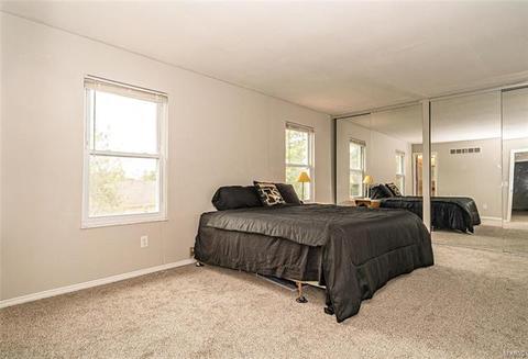 602 Showplace Ct, Ballwin, MO 63021 photo 23